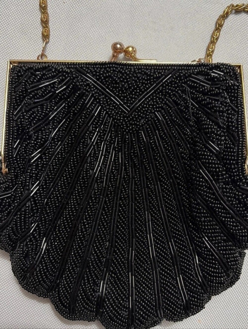 Vintage Crossbody Shell Evening Bag Clamshell Beaded Scalloped Kiss Lock Purse - Picture 1 of 7